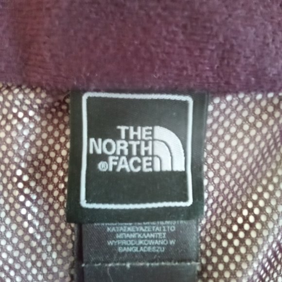 The North face hyvent Fuchsia lightweight waterproof jacket Size XS - Picture 3 of 9